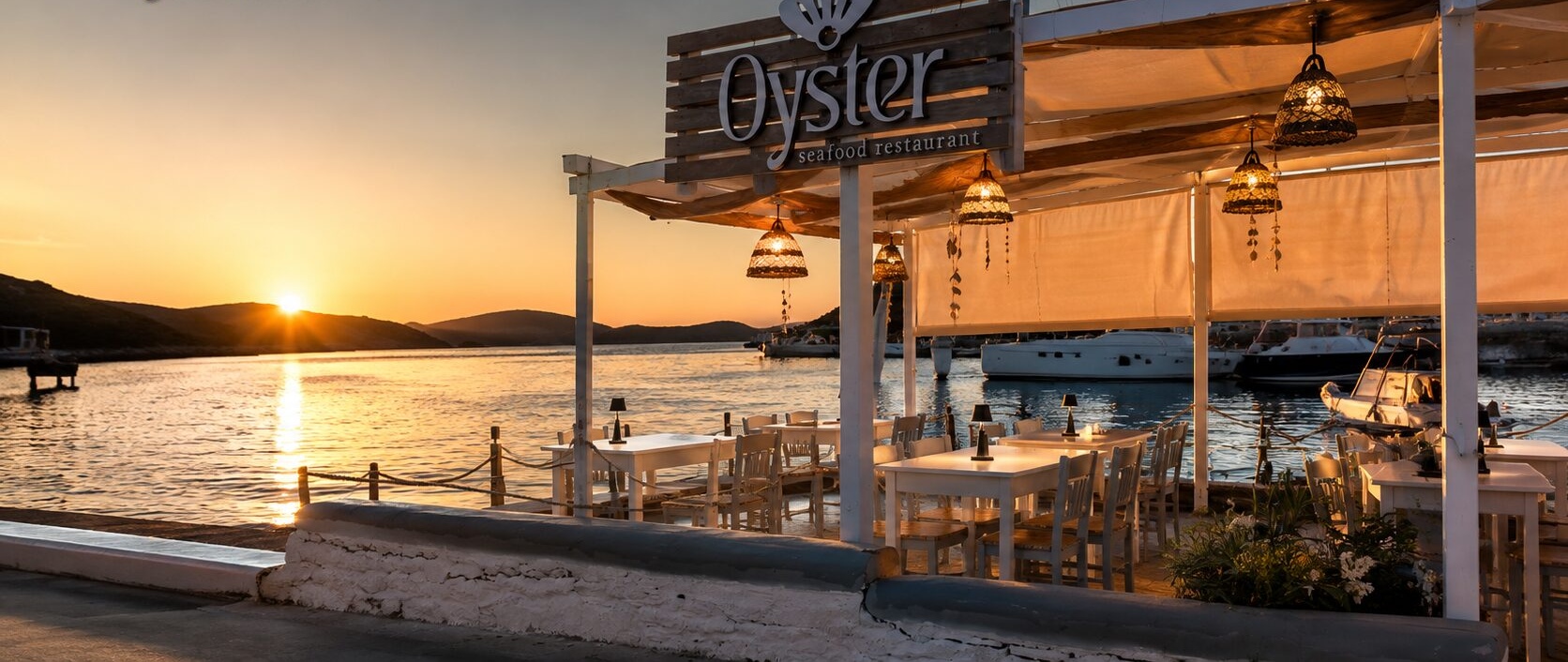 Ο χώρος του OYSTER Κύθνος seafood restaurant στο λιμάνι του Μέριχα